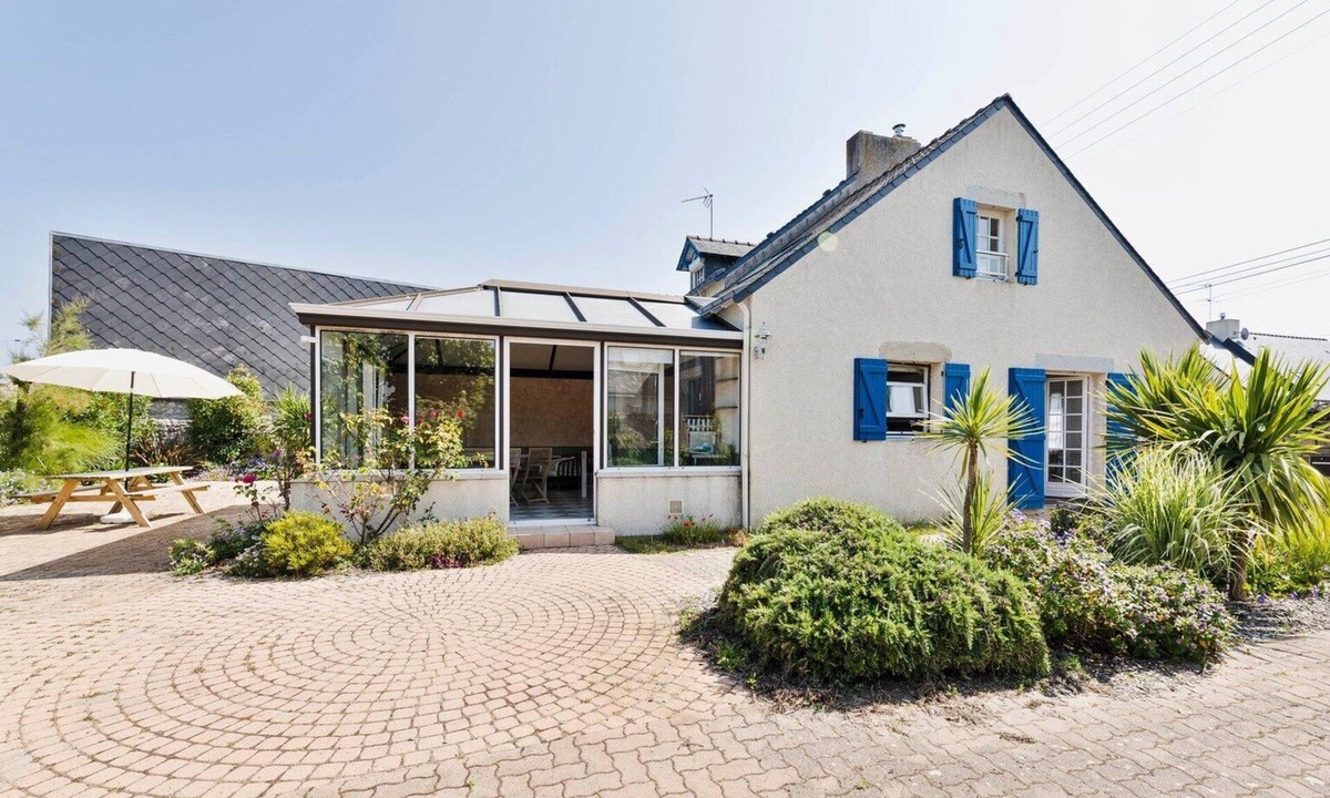Le Croisic House | House for 11 people, large garden, 5 minutes from the port. Quiet. pets welcome