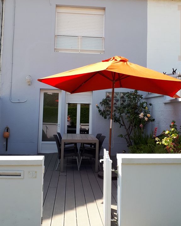 Donville-les-Bains House | House just steps from the beach!
