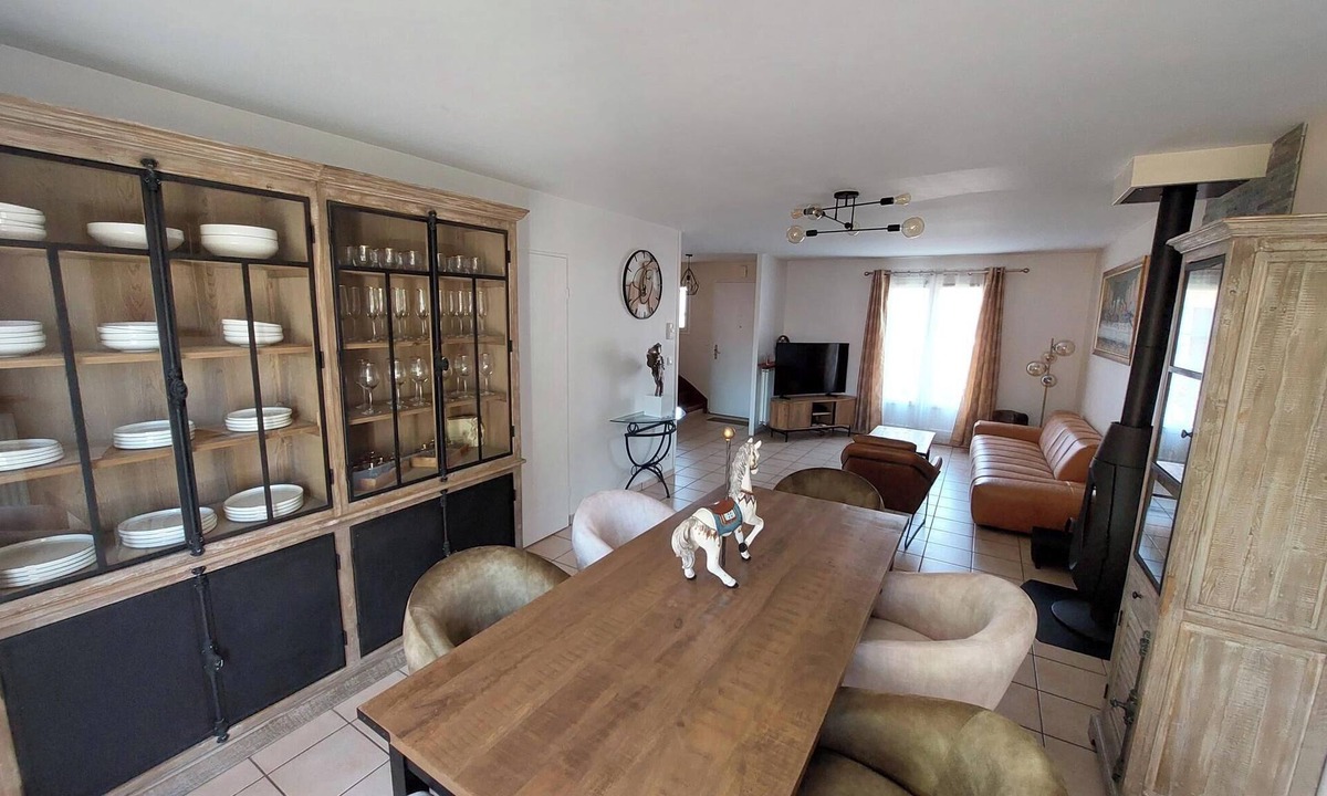 Villepreux House | House near Paris Montparnasse
