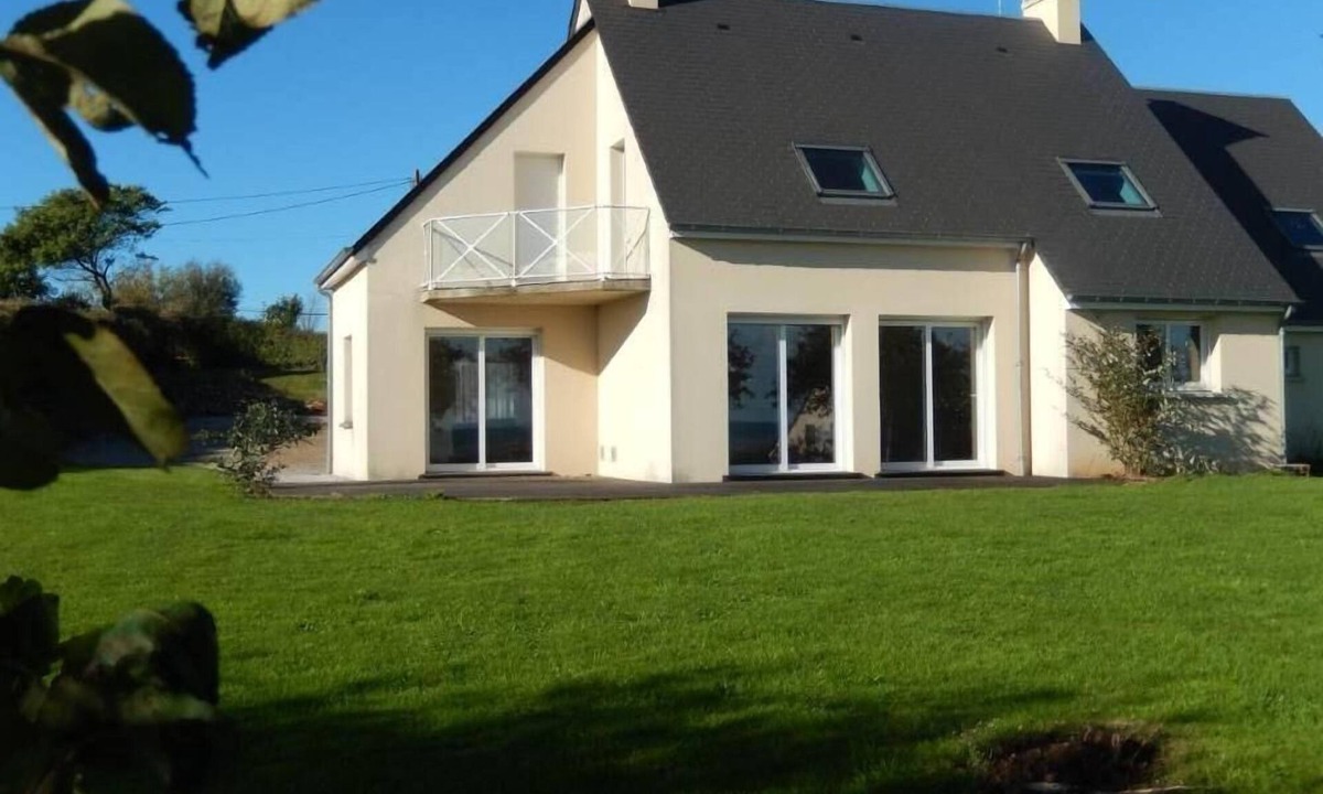 Crasville House | HOUSE WITH SEA VIEW ON NICE PLOT