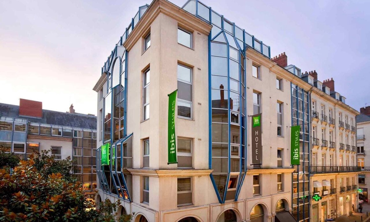 Nantes Centre Hotel | ibis Styles Nantes Centre Place Royale