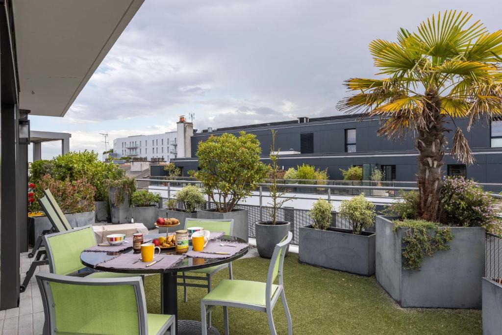 Saint-Helier Apartment | ILLANKA - Appartement 3 chambres avec parking et terrasse proche gare