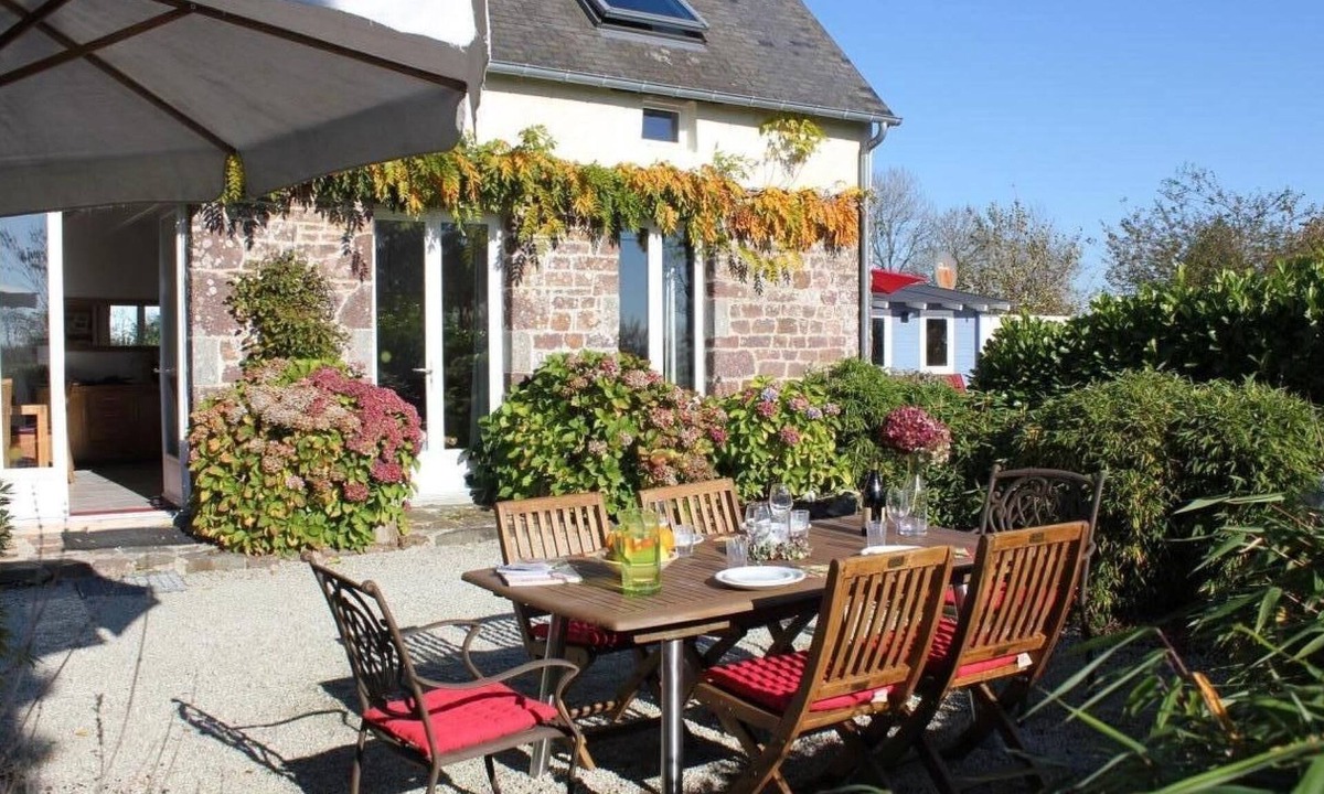 Sourdeval-les-Bois House | in Sourdeval Les Bois mit Garten by Interhome