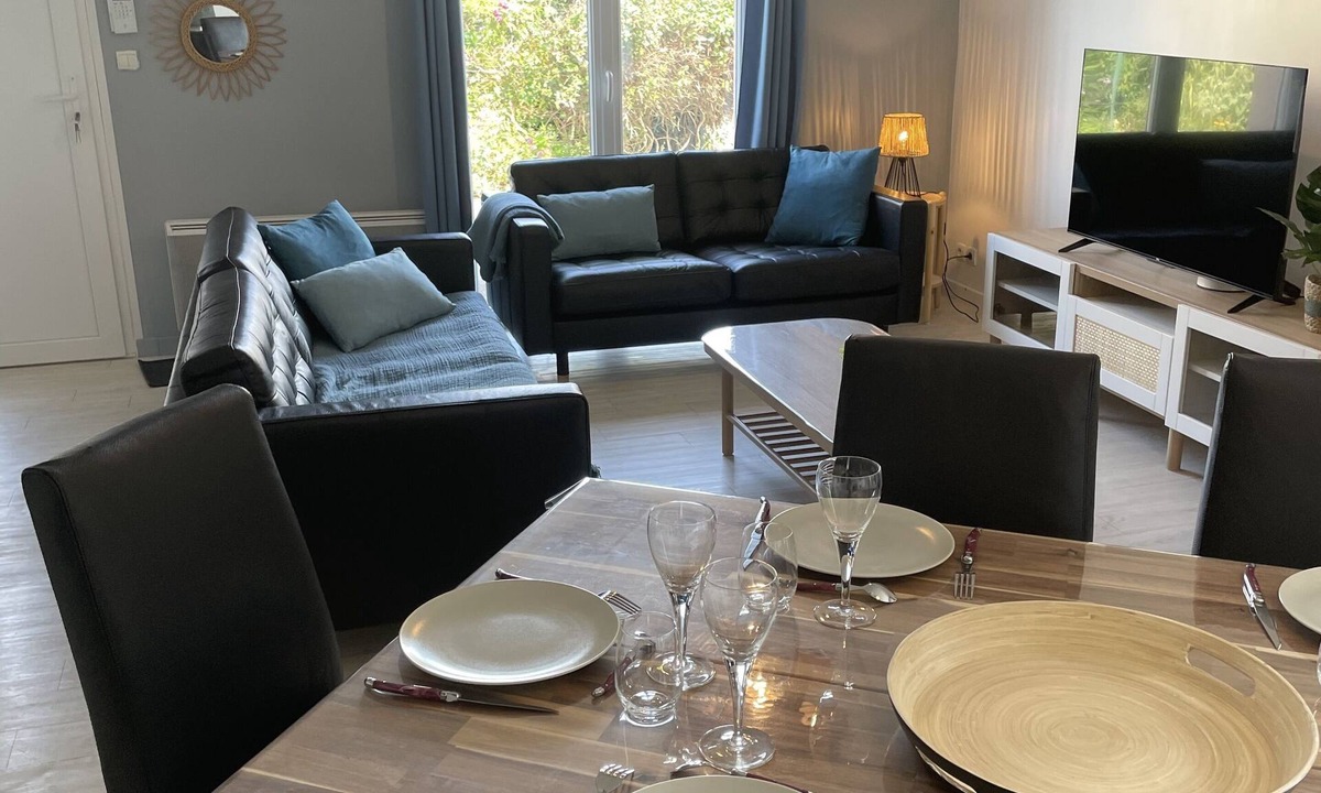 Ver-sur-Mer House | Jolie Maison Refaite à Neuf Calme 8 Personnes Chien ok ,