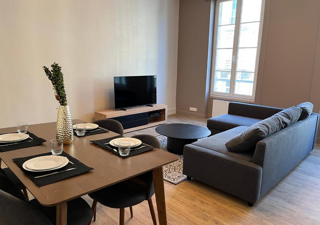 Quartier du chateau Apartment | Khan YourHostHelper