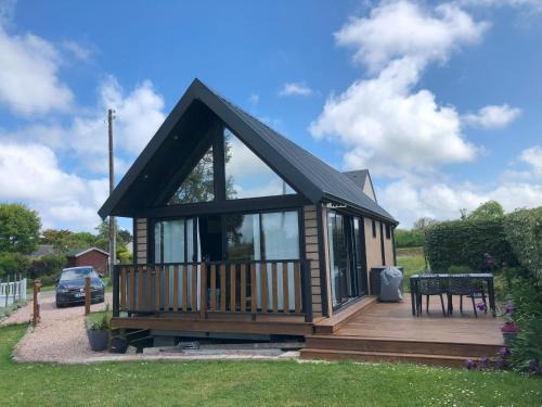 Grandcamp-Maisy House | L'échassier