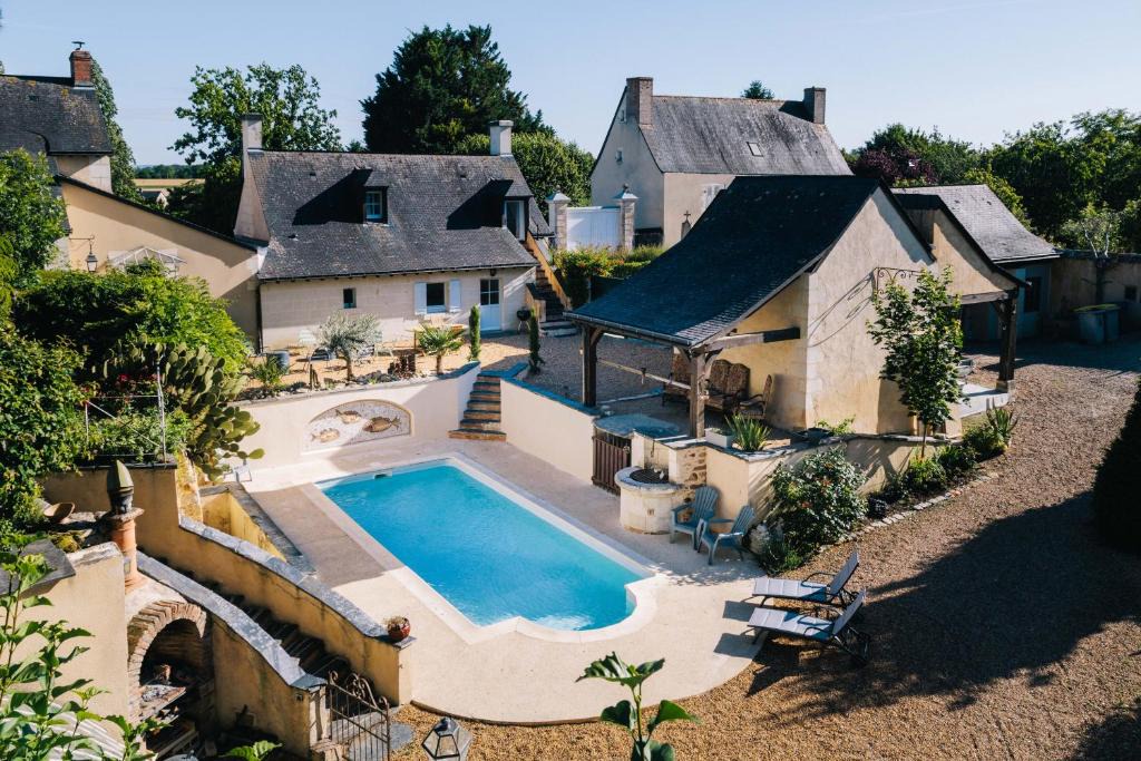 Fontaine-Milon House | L'Antre quatre- 4p- Piscine partagée- Site troglodytique