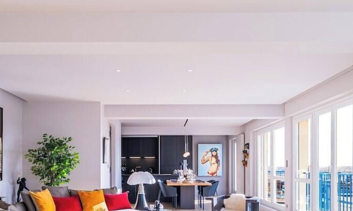 Republique Apartment | L'Appartement d'Exception, Center, Parking & Billiards