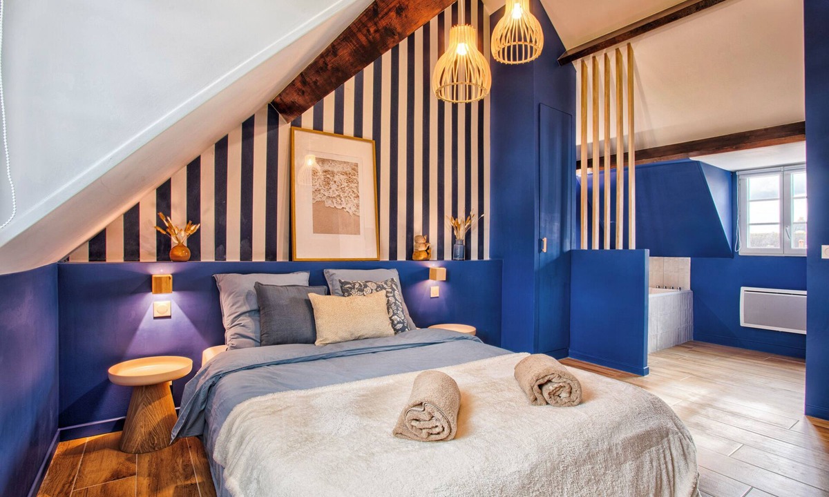 Dives-sur-Mer Apartment | L'Escale Bleue - Cosy & Balneo, Village & Sea