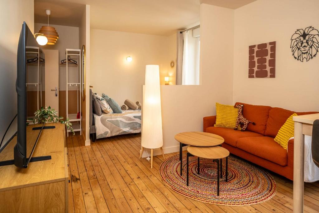 Nord - Gare Apartment | L'Escale de la Gare - Studio premium, tram au pied