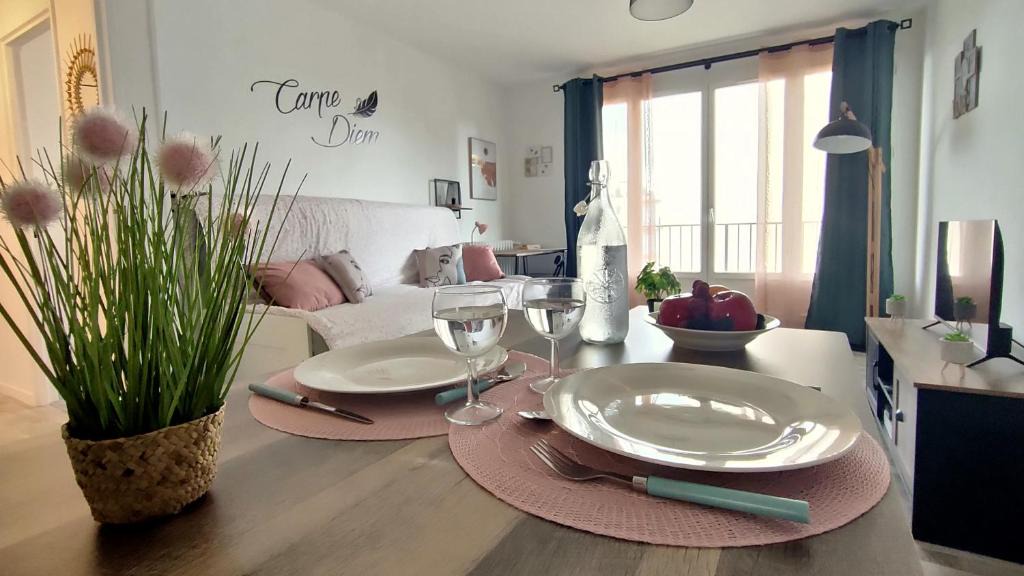 Evreux Apartment | L'Eure au Soleil Studio avec balcon, parking gratuit & Wi-Fi