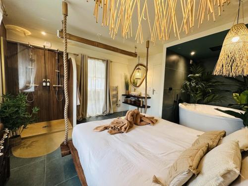 La Chapelle-des-Fougeretz Apartment | La Balinaise Evasion Spa Cinéma privé
