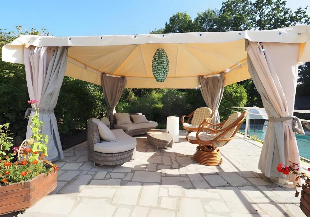May-sur-Orne Bed & Breakfast | La Bruyère-Maison d'hôtes-Piscine