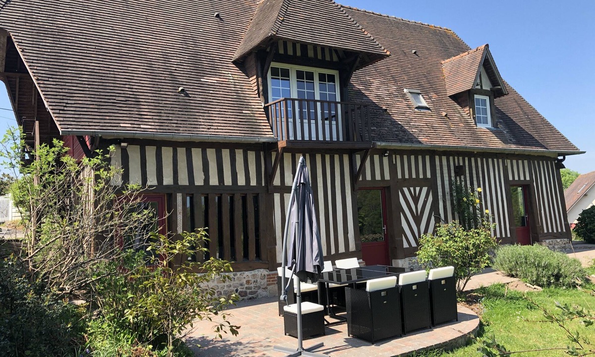 Gonneville-sur-Honfleur House | LA CANETIÈRE Charming gîte 5 minutes from Honfleur, Pétanque and games room