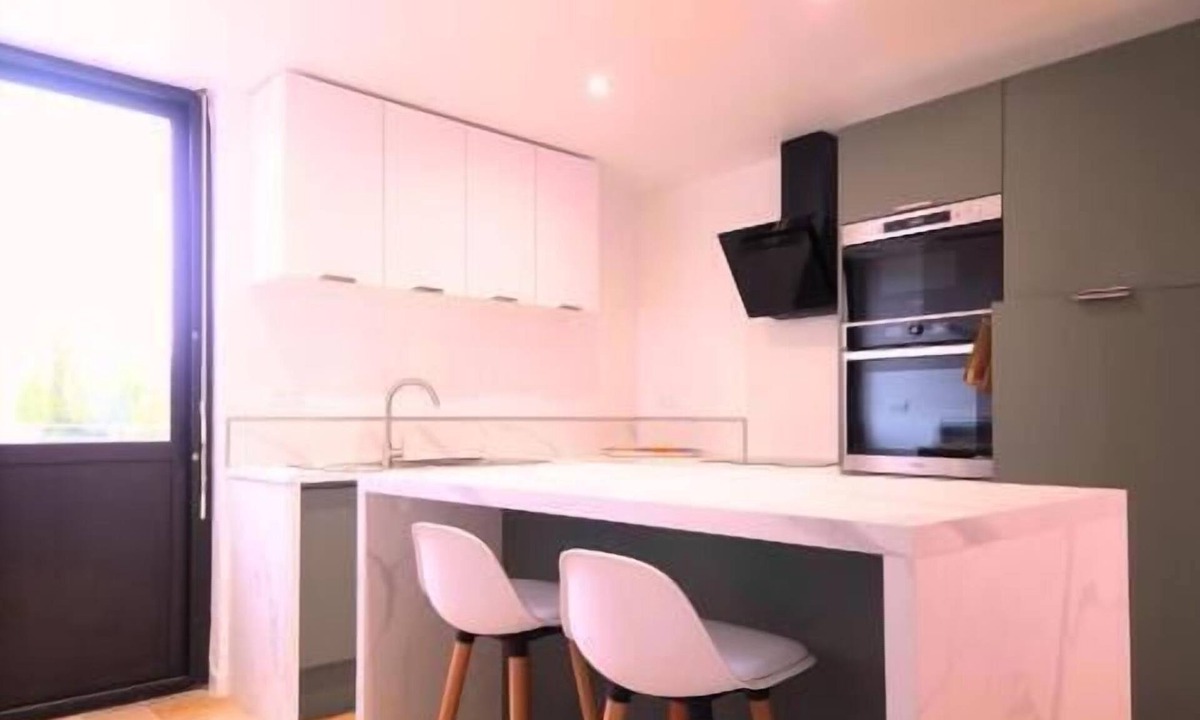 Hotot-en-Auge House | La Cour au Roi: A Villa Full of Character