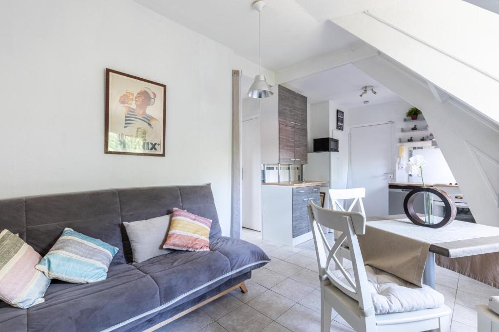 Bennecourt Apartment | La Galiote