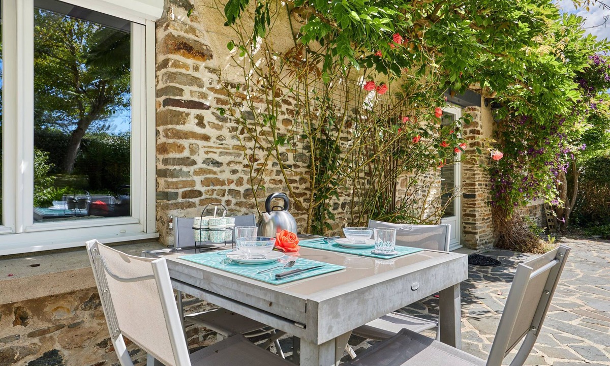 Glatigny House | La Glycine by Interhome