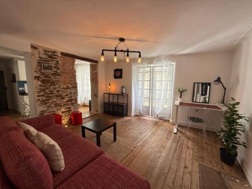 Madeleine-Champ de Mars Apartment | La Madeleine