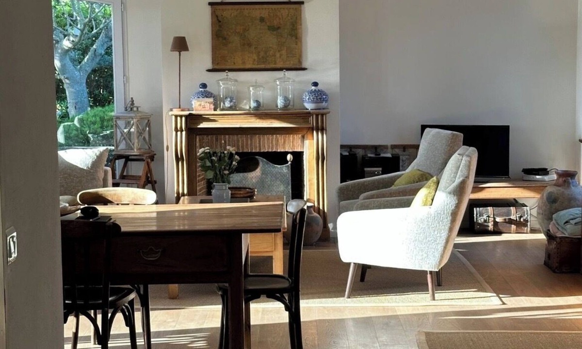 Bangor House | LA MAISON DE LA PLAGE - GIVING