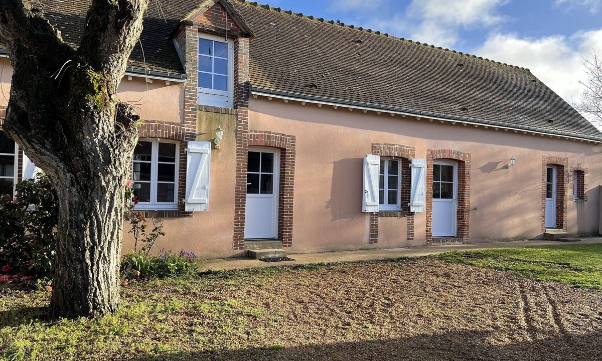 Fontaine-la-Guyon House | La Maison des Saveurs et son Jardin