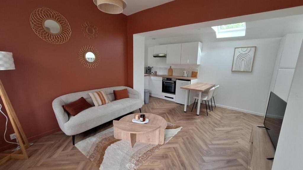 Le Mans Apartment | La Maison Des Pins