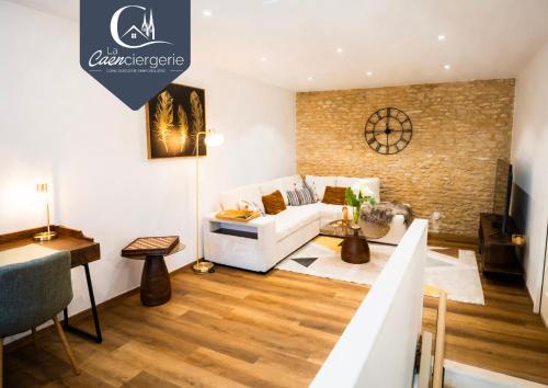 La Maladrerie Apartment | La Maison Velours - 2 Bedrooms - Cozy et Elegant