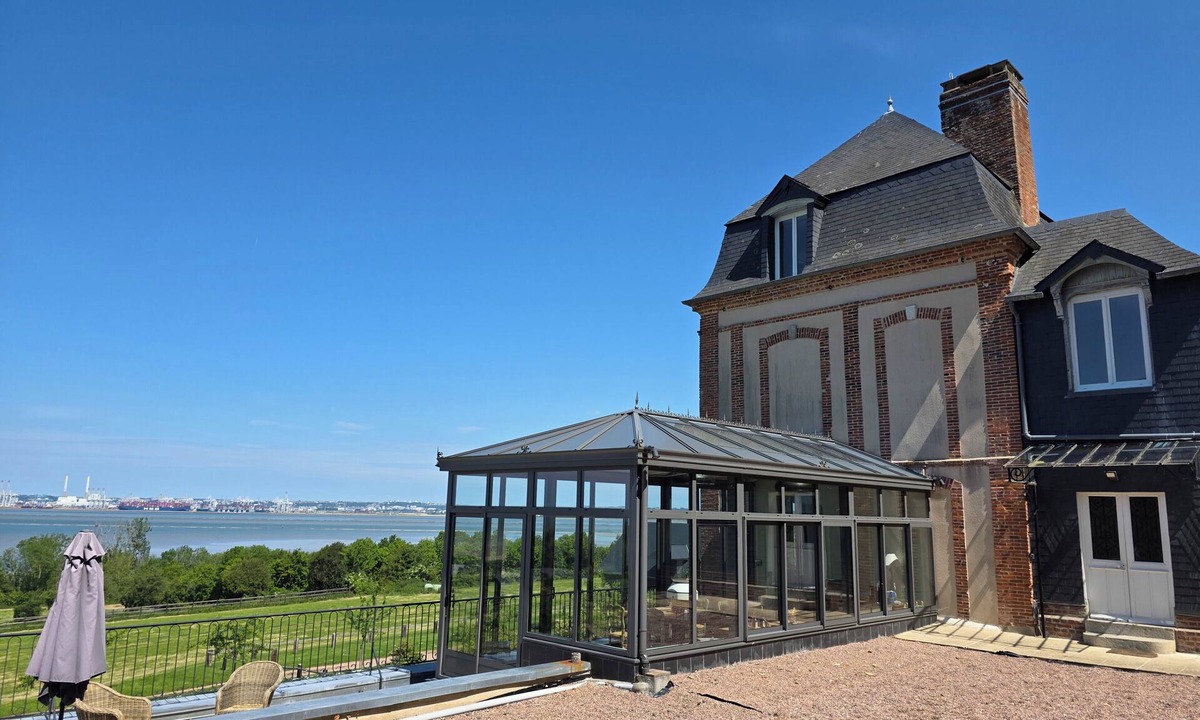 Honfleur House | La Petite Tour de l’Estuaire | Panoramic Sea View & Private Terrace