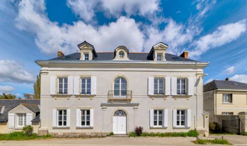 Saint-Mathurin-sur-Loire House | La ROCHE D'ANJOU