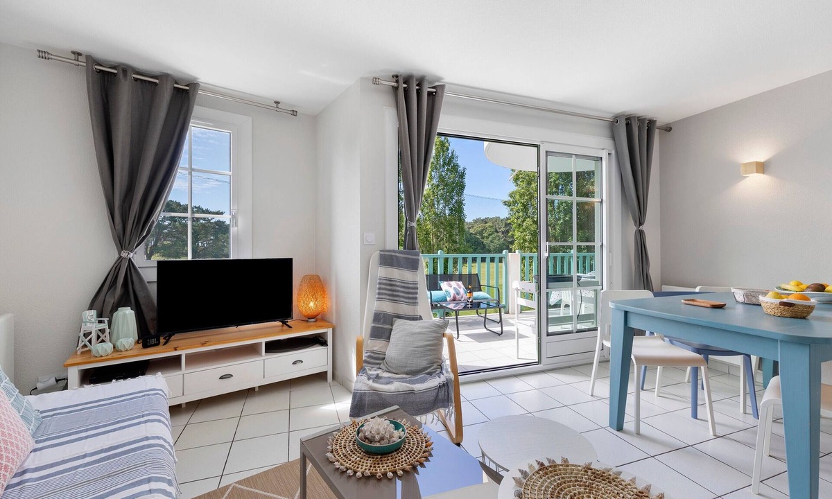 Bourgenay Apartment | La Terrasse du Golf Bourgenay – Spacious Apartment with Large South-Facing Terrace