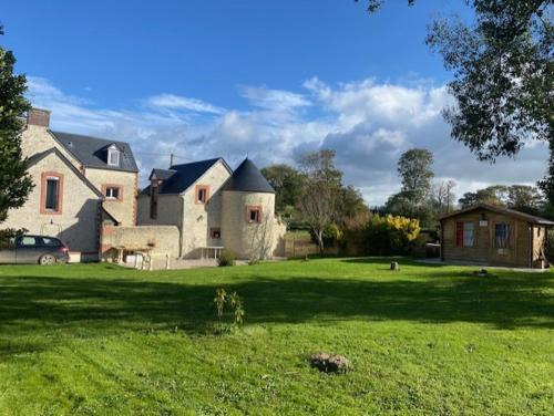 Gefosse-Fontenay Apartment | La Tour d'Aure