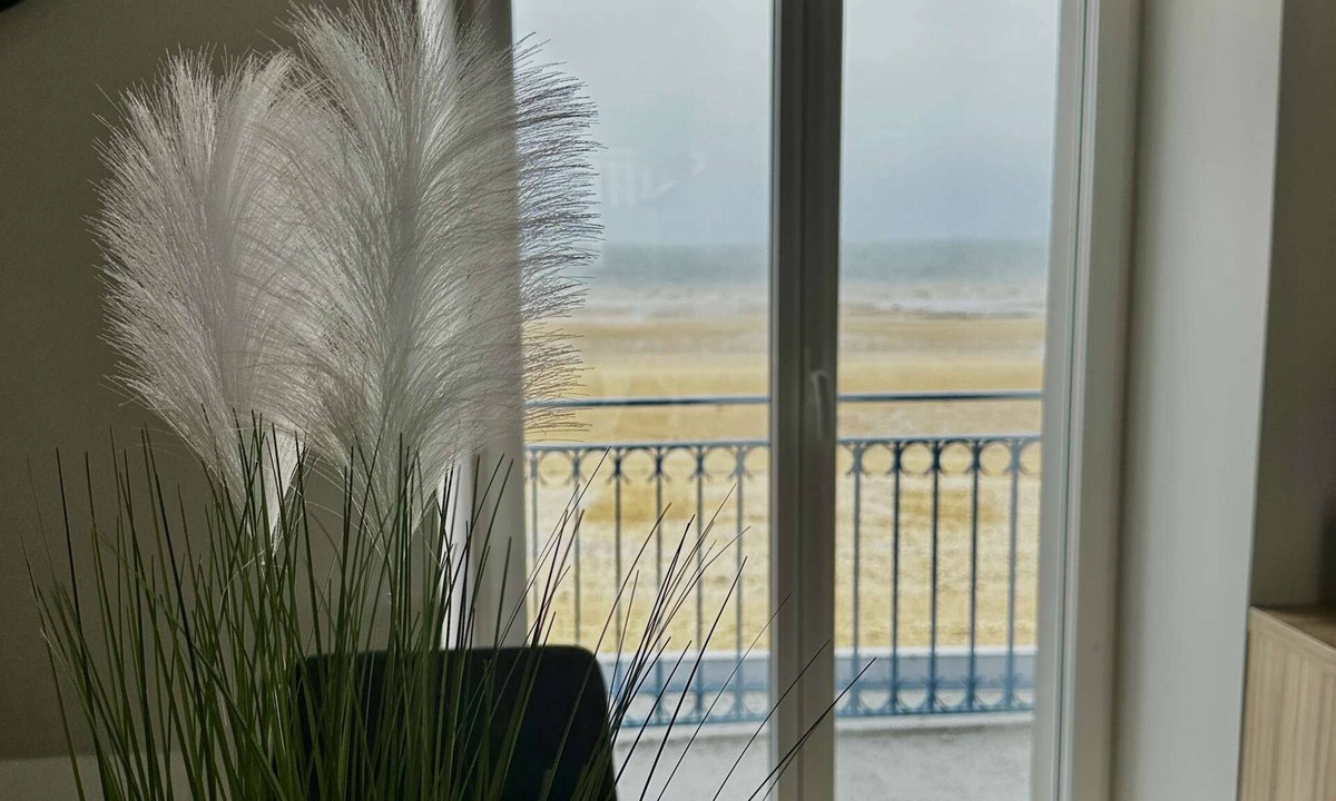 Saint-Regnobert-de-la-Cote-de-Nacre Apartment | La Tourelle - Balcon vue mer et Terrasse Plein sud