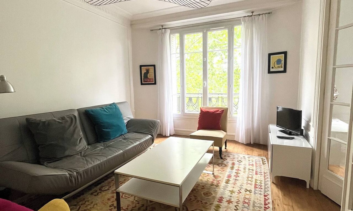 12th Arrondissement Apartment | Large comfortable apartment for 6 people