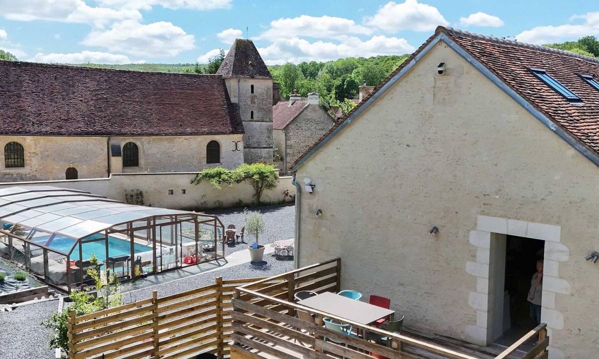Le Bourg-Saint-Leonard Cottage | Large duplex, pets allowed - 8/10 guests
