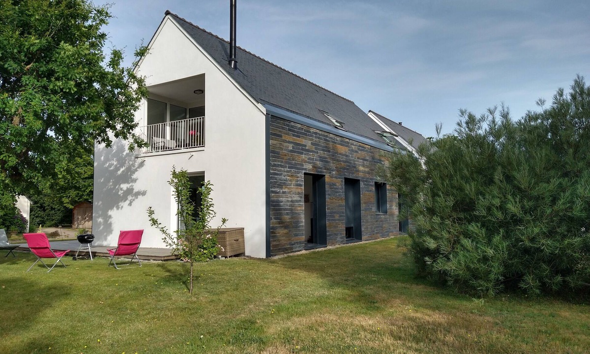 Saint-Jacques Villa | Large Seaside House with Private Terrace and Garden