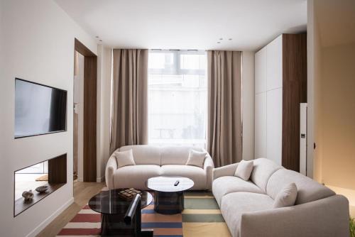 Saint-Vincent-de-Paul Apartment | LaSuite Magenta