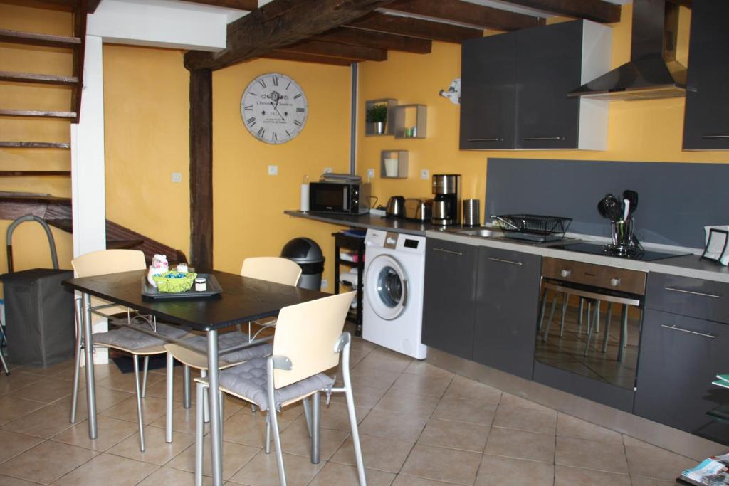 Ouistreham House | Le Bleuet