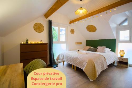 Cherbourg-en-Cotentin Apartment | Le Bohème, Maisonnette en duplex avec cour privée, Intendance Luxury Host