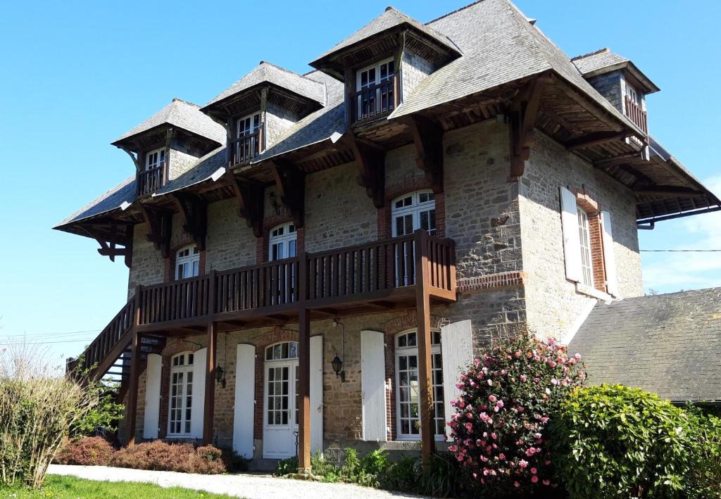 Le Vicel Bed & Breakfast | LE CHALET SUISSE - Chambre papillons