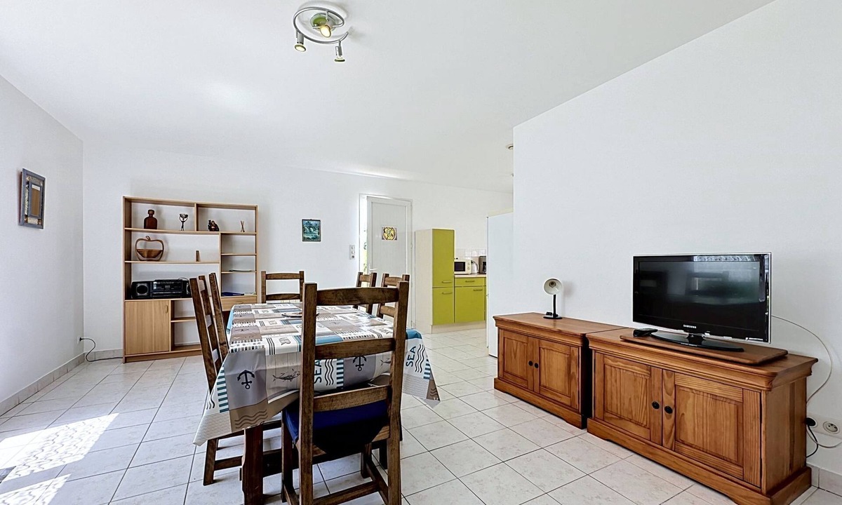 Les Moutiers-en-Retz House | Le Chant des Sables by Interhome
