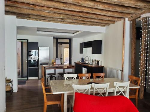Cormery House | Le clos de l'abbaye maison en plein cœur de Cormery !