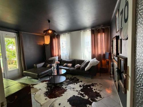 Saint-Lo Apartment | Le Dandy Signature