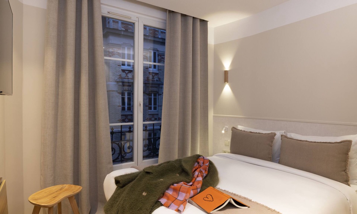12th Arrondissement Hotel | Le Daum