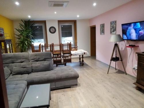 Premanon Apartment | Le Flocon