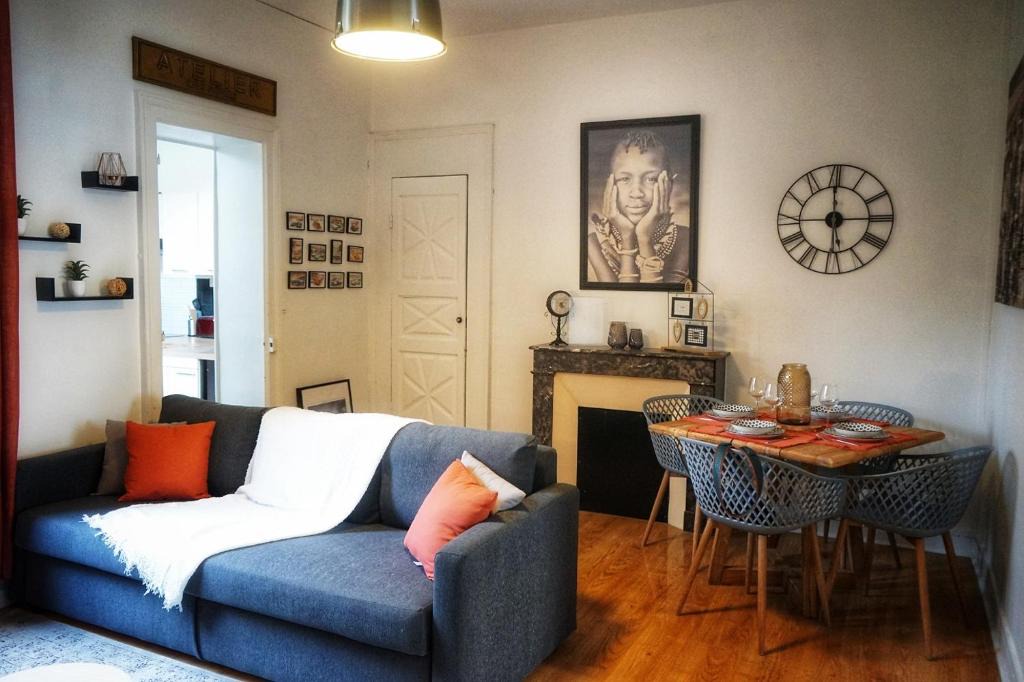 Miroir - Batignolles Apartment | Le Loge'Mans Appartement proche gare , Tram et centre ville