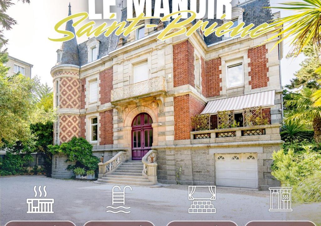 Saint-Brieuc House | Le Manoir - Cinéma, Jacuzzi, Piscine & Sauna