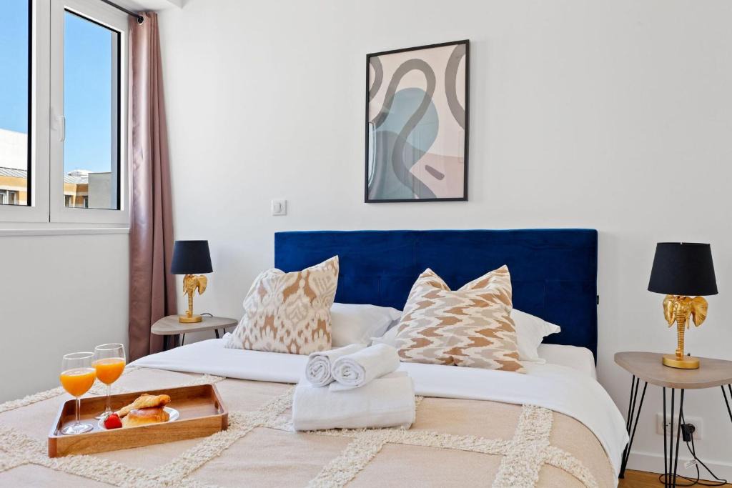 Arts-et-Metiers Apartment | Le Marais & République - 2BR - Paris Vacation Rentals