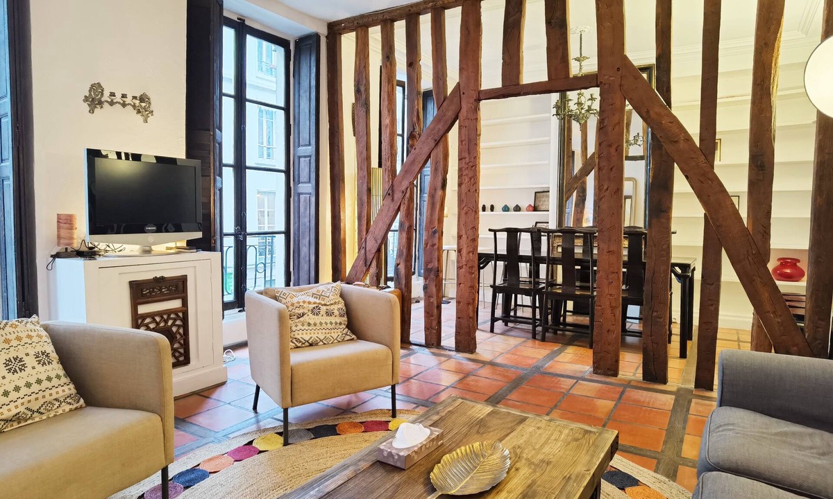 Strasbourg -Saint-Denis Apartment | Le Marais style APT with 3 bdrs 3 mns République