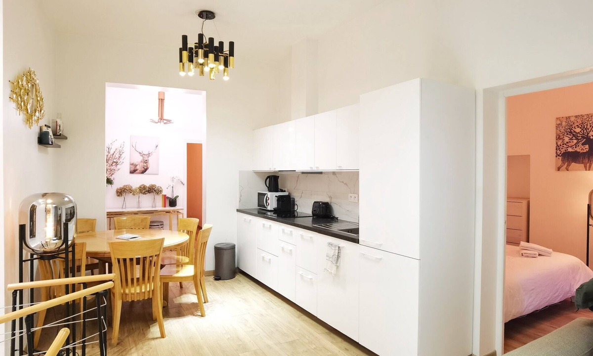 Arts-et-Metiers Apartment | Le Marais/Sunshine Apt/5 bdrs/3 mins to metro