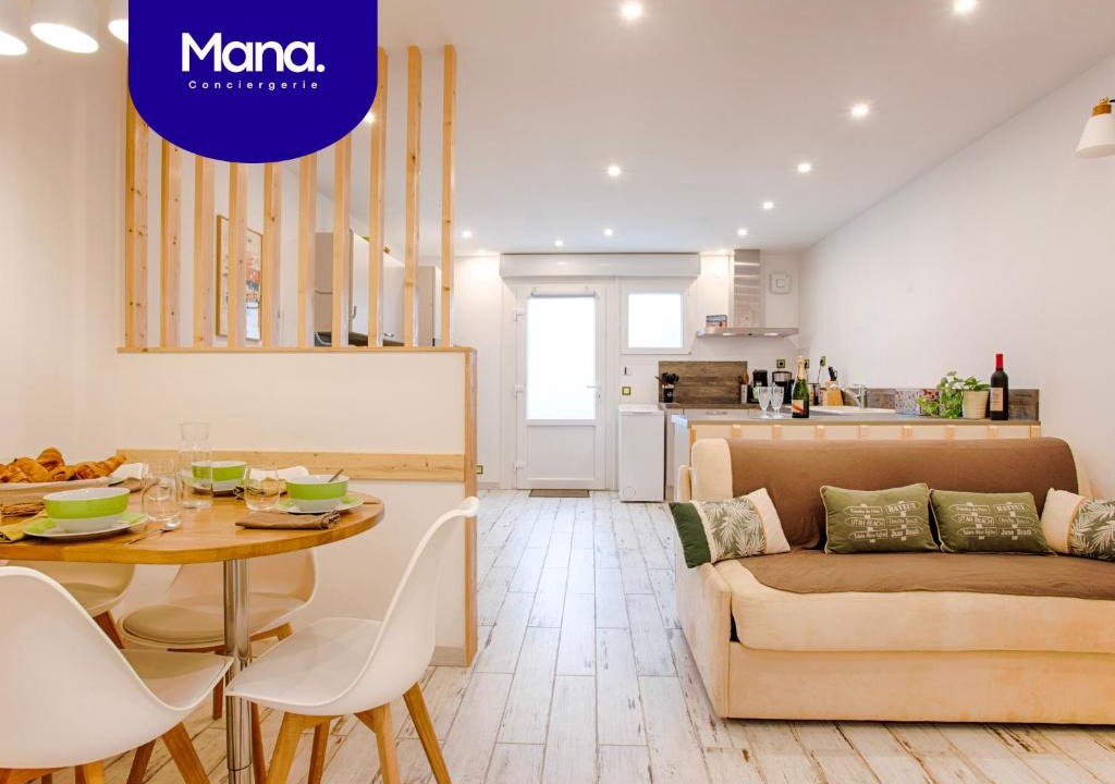 Saint-Martin-des-Entrees Apartment | Le Mont'aide - Bayeux - 3 lits - Accessible PMR