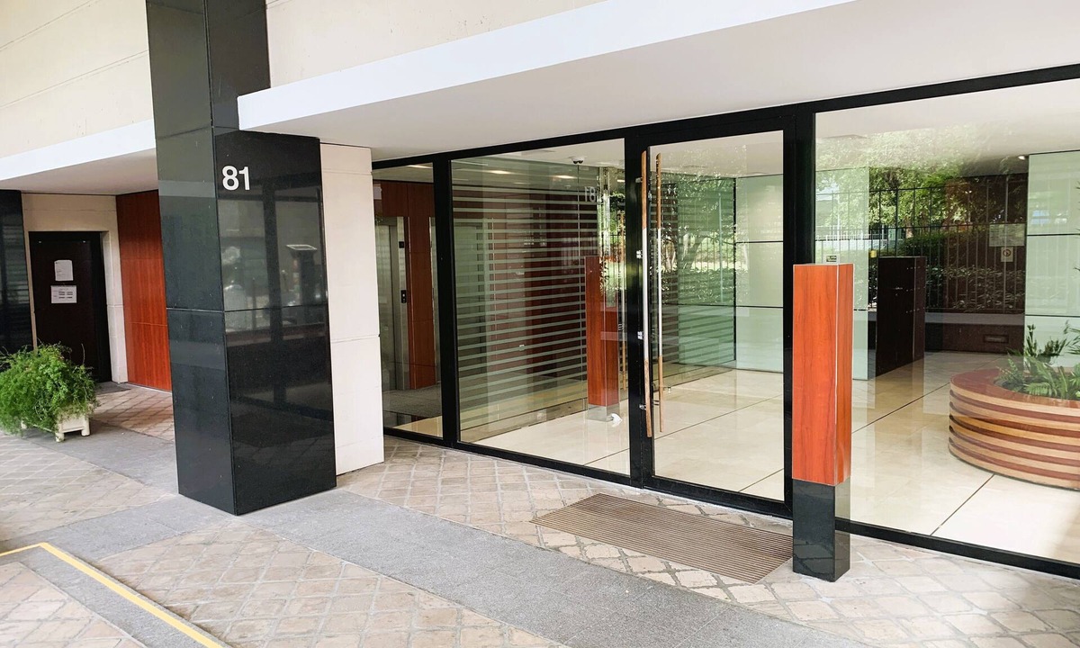 Republique–Point-du-Jour Apartment | "Le Paradis" | 2 bedrooms, balcony, parking (70m2)